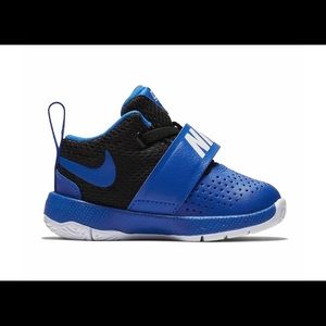 Nike Team Hustle D8(TD)